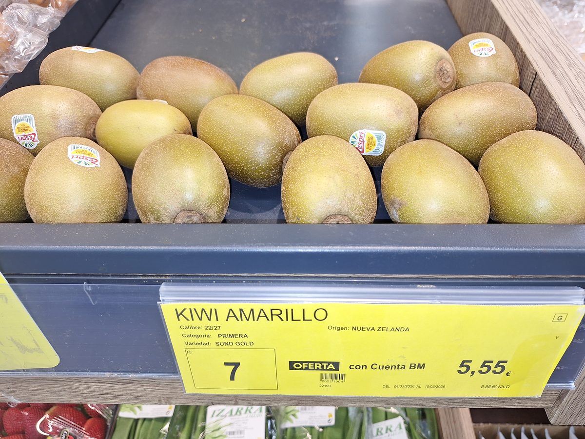 Kiwis amarillos en promoción