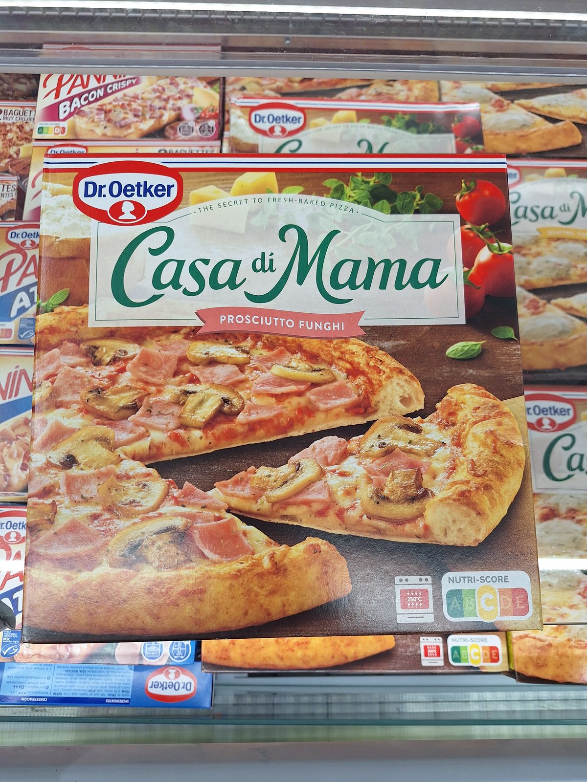 Detalle del precio y la oferta 2x3,99€ la unidad, en pizzas Casa di Mama