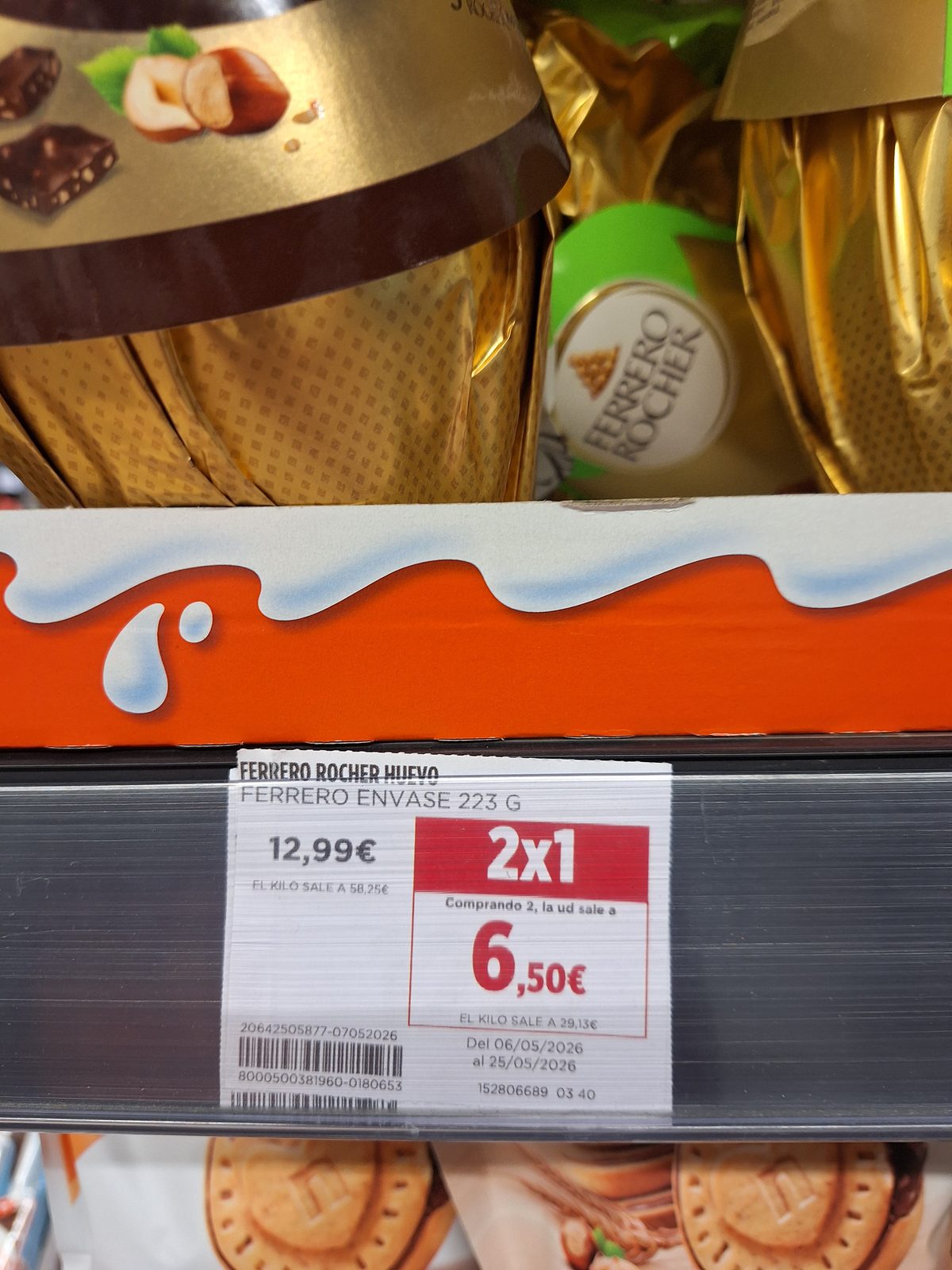 Huevos de Pascua Ferrero Rocher en el lineal de Hipercor