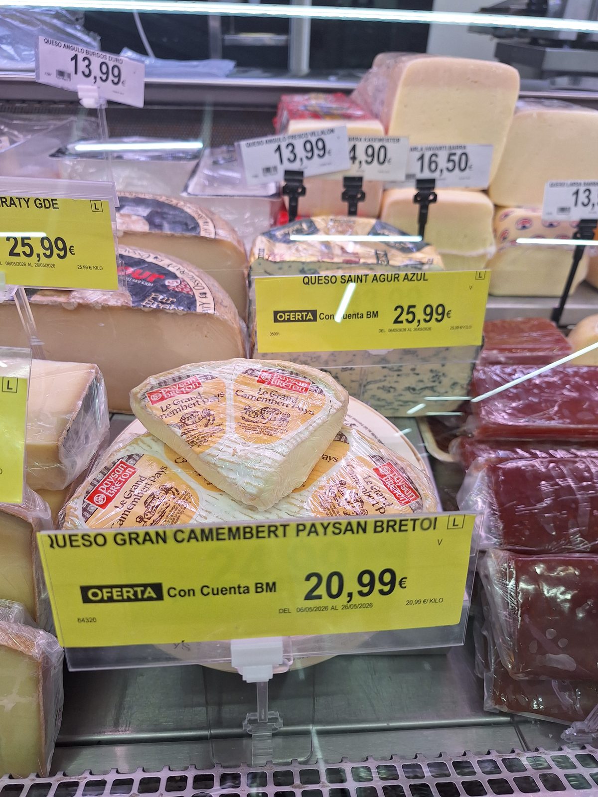 Promoción de quesos franceses en Supermercados BM