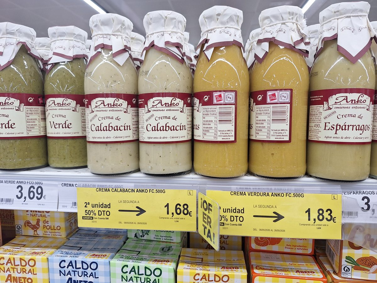 Crema de verduras Anko en estantería