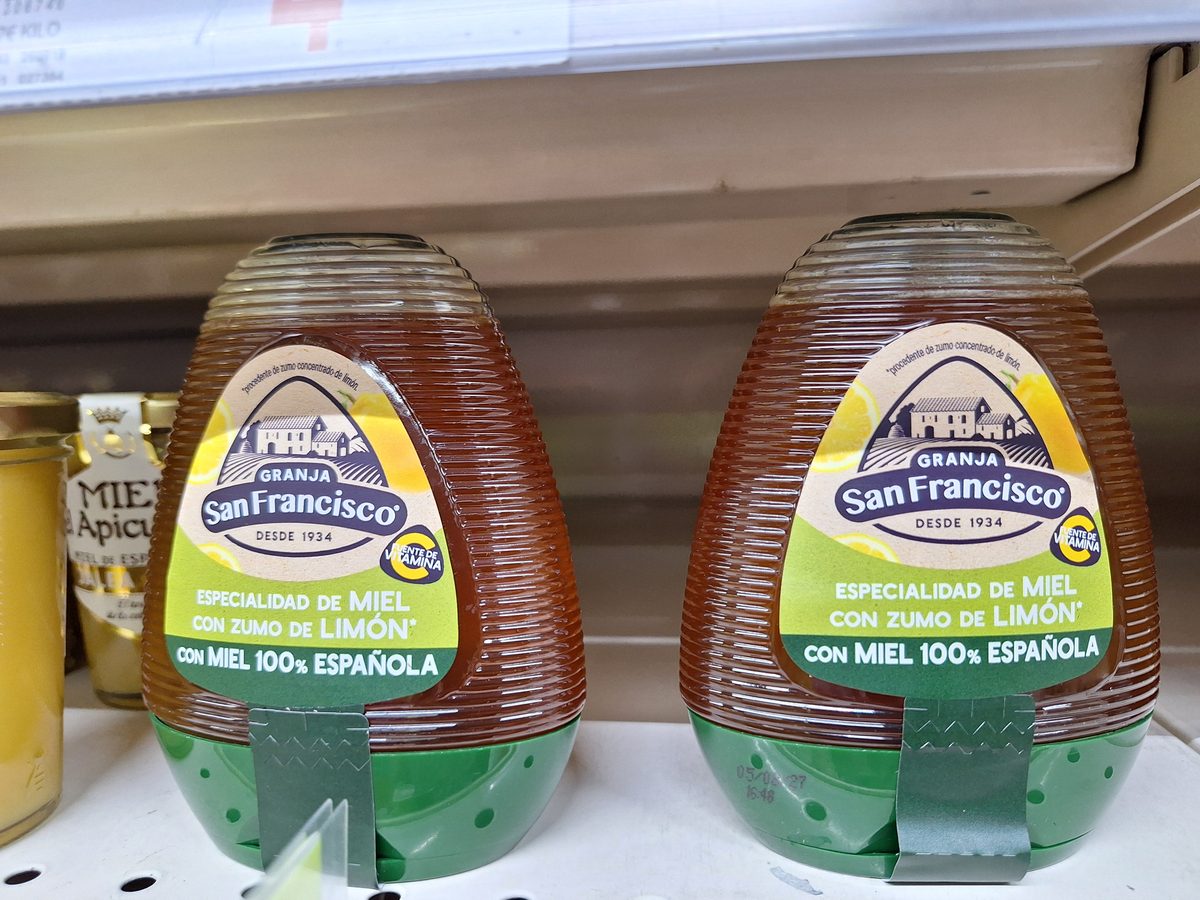 Etiqueta nutricional de la miel con limón