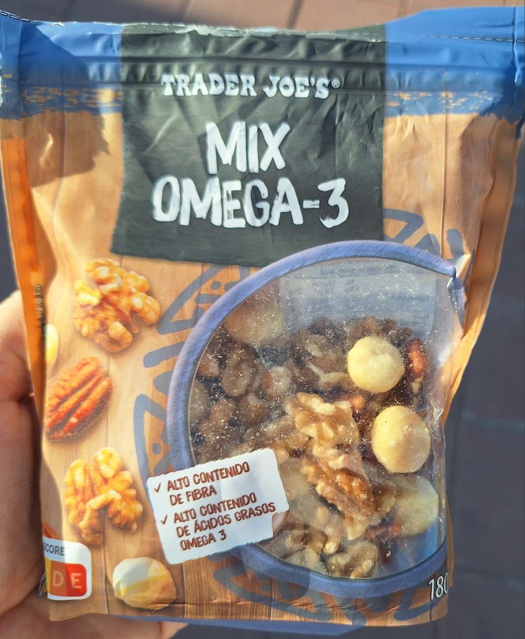 Mix de nueces Trader Joe's en tienda