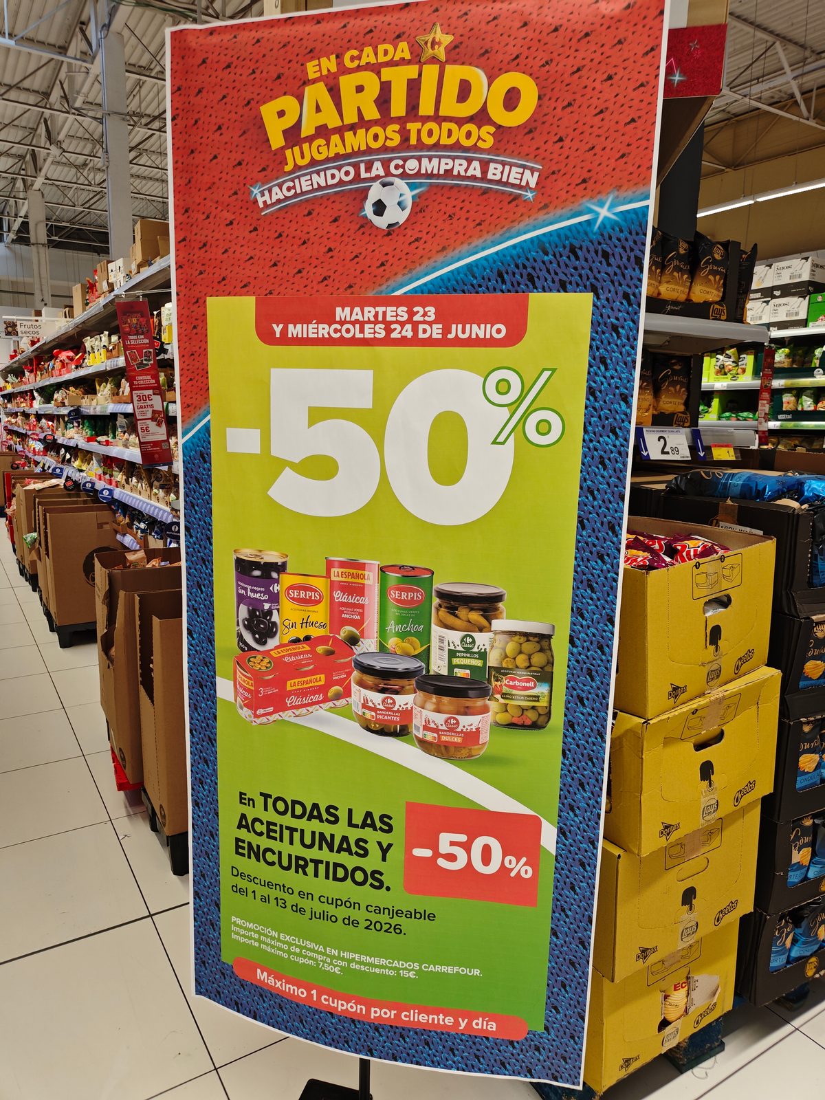 Detalle de la promoción de aceitunas y encurtidos al 50% en Carrefour