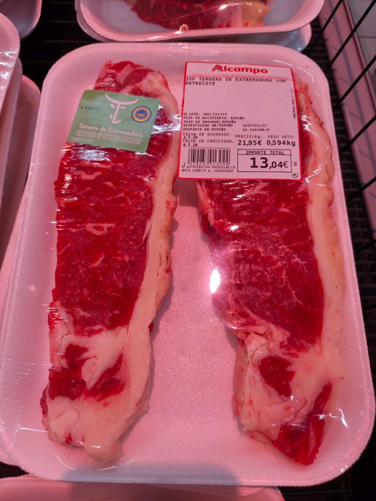 Etiqueta con precio rebajado del entrecot IGP Ternera de Extremadura en Alcampo