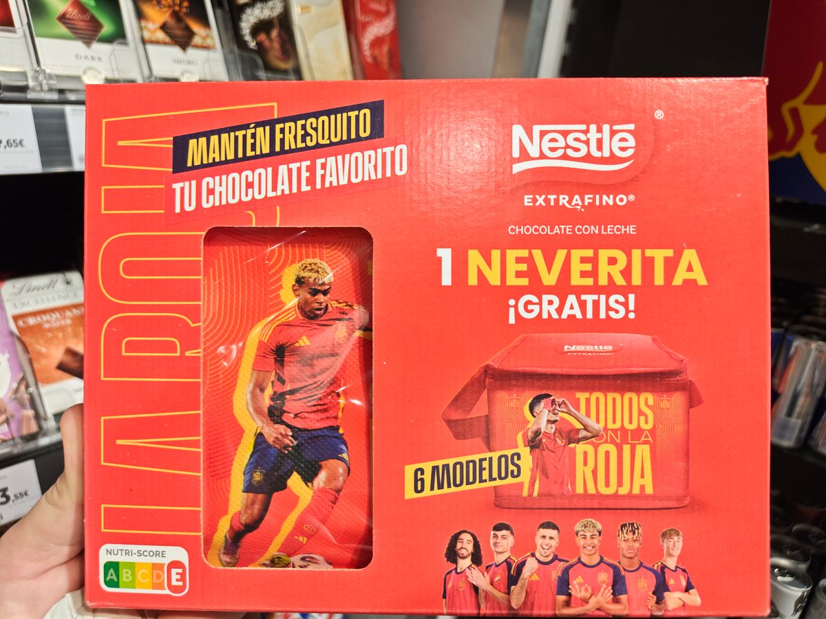 Neverita bolsa térmica de regalo Nestlé Extrafino La Roja colección