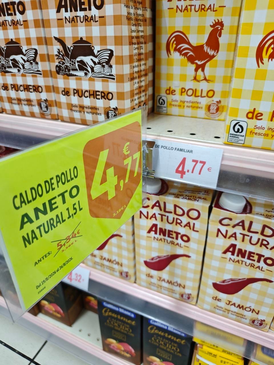 Envase familiar de caldo de pollo Aneto 1,5 litros