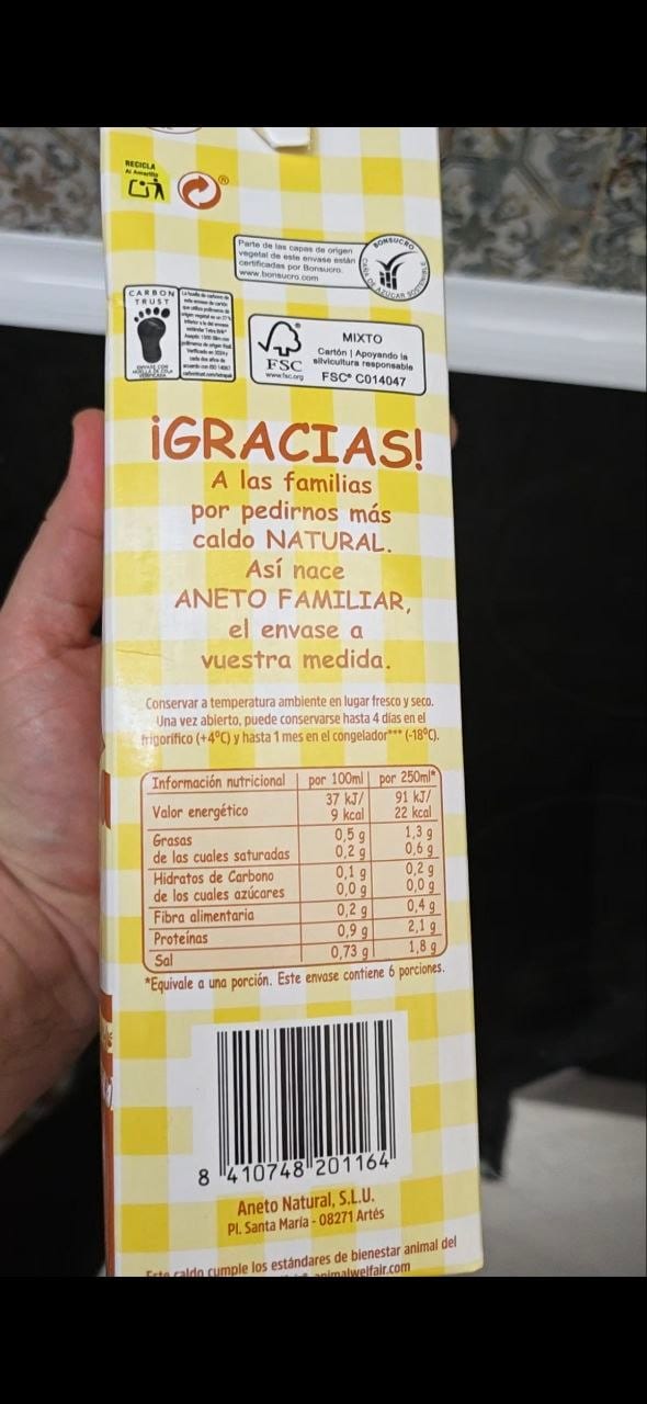 Etiqueta de ingredientes del caldo de pollo Aneto