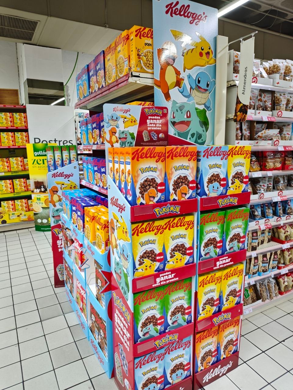 Detalle de la caja de cereales chocolate Pokémon
