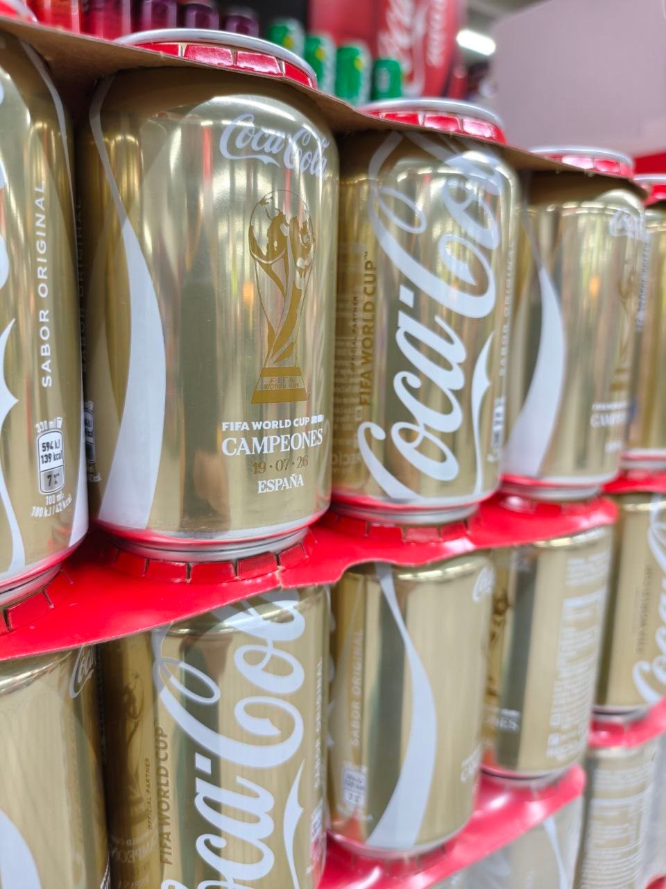Cartel antes y ahora del diseño de Coca-Cola