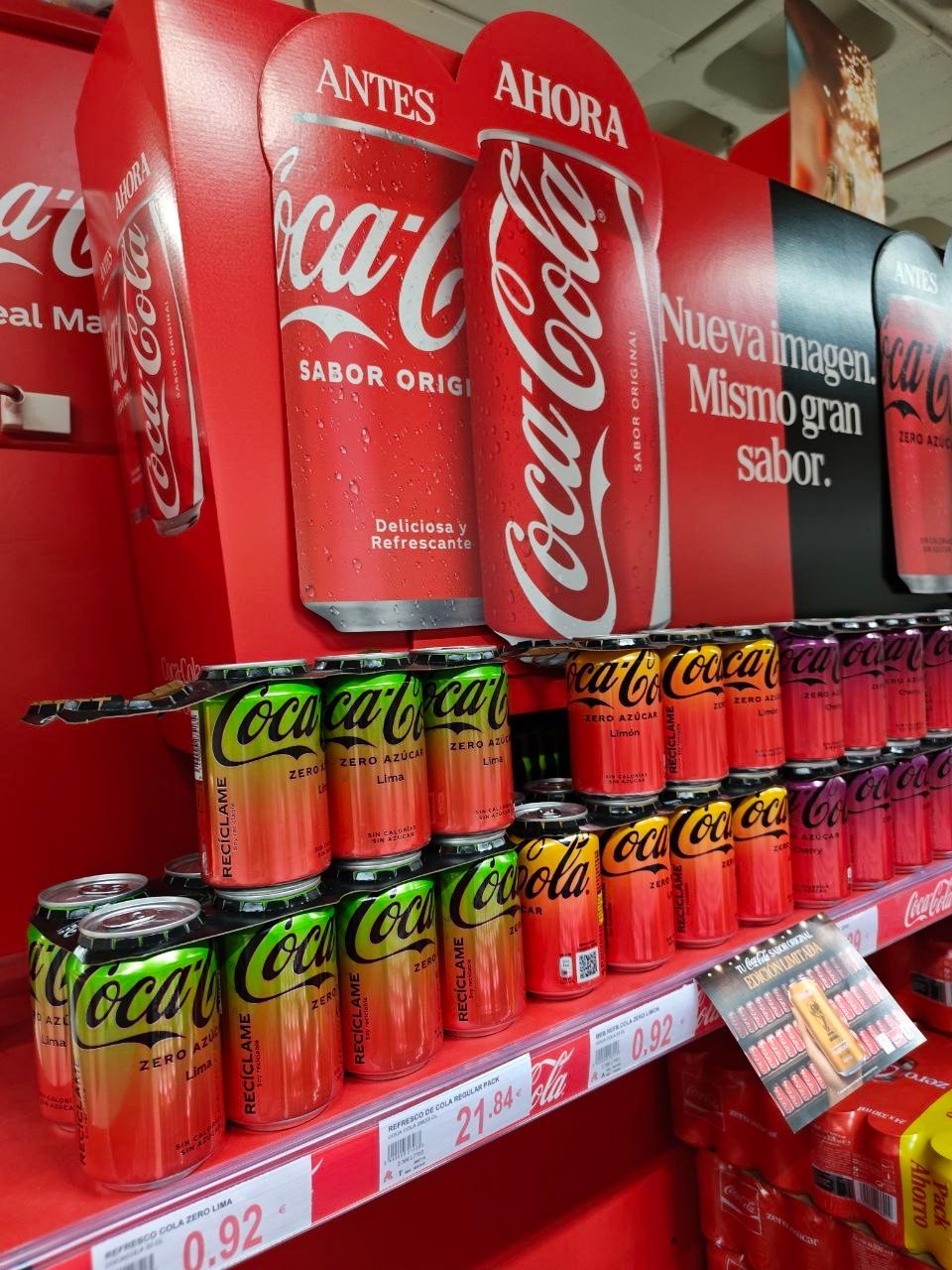 Lineal de refrescos Coca-Cola en Alcampo
