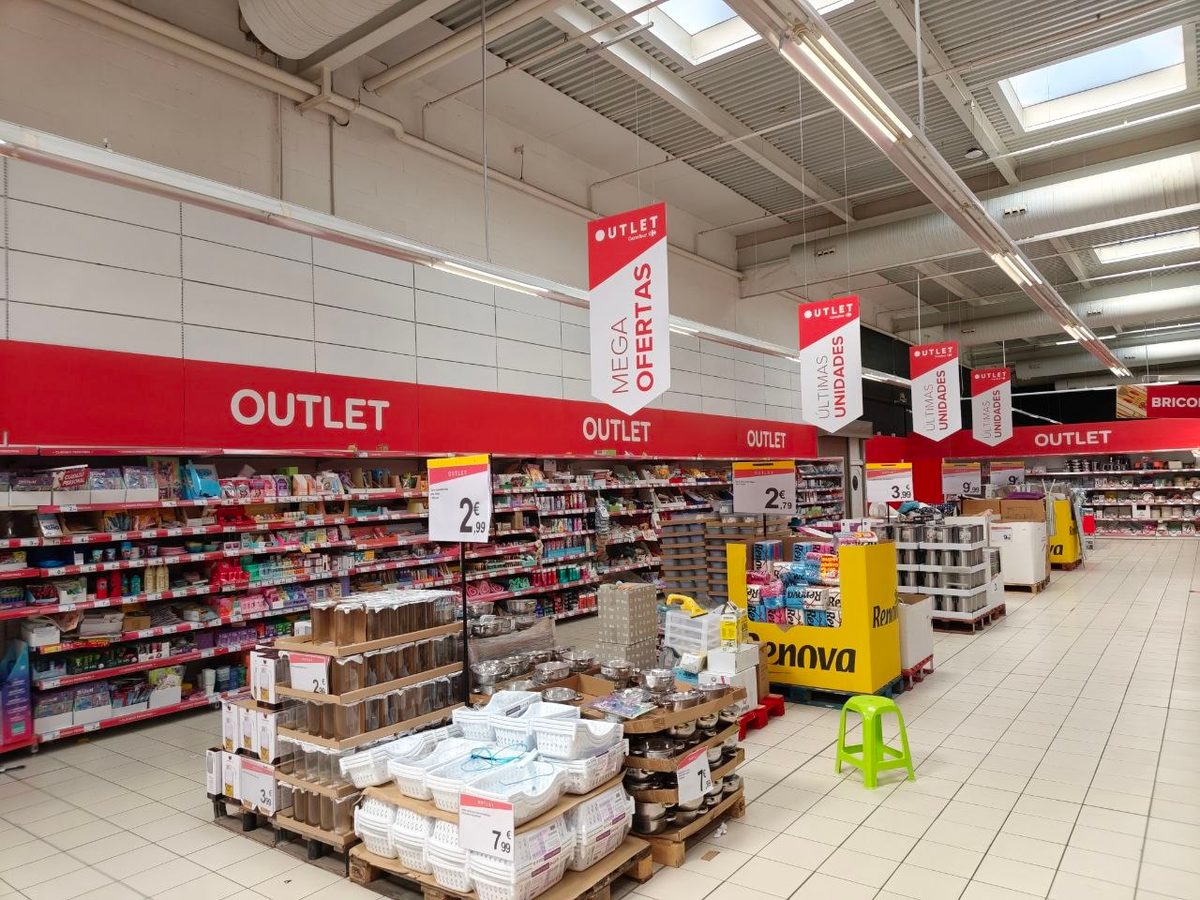 Detergente líquido en la sección outlet de Carrefour