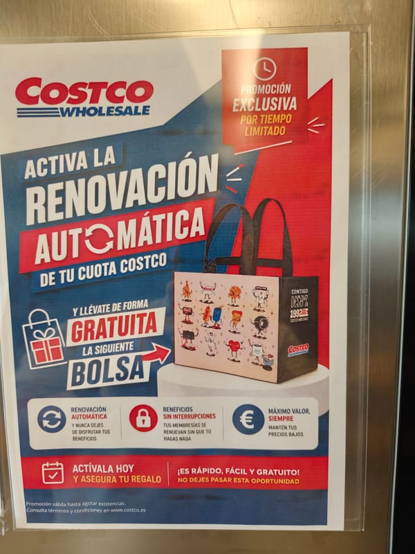 Bolsa reutilizable de tela con diseño exclusivo sobre fondo blanco